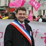 Plainte contre un maire refusant de marier les couples homos